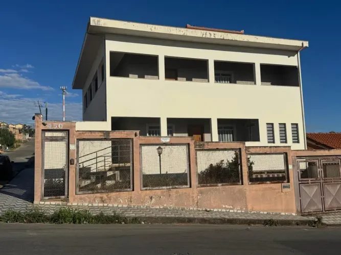 Imóvel para venda com 270 metros quadrados com 5 quartos em Nossa Senhora Aparecida - Flor
