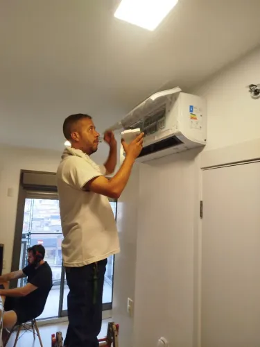 Instalação de Ar Condicionado 800,00