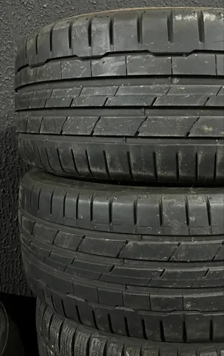Par de pneus 18 perfil baixo 205/40 R18 semi novos ( 215/35/18 )