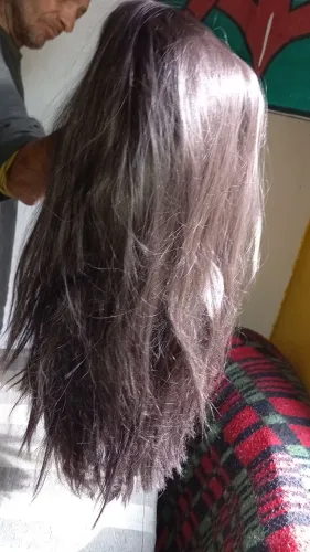 VENDE SE PERUCA LINDA ELEGANTE 