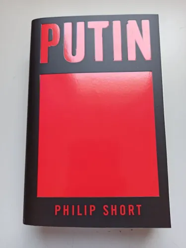 Livro PUTIN em inglês. História completa do PUTIN da Rússia.