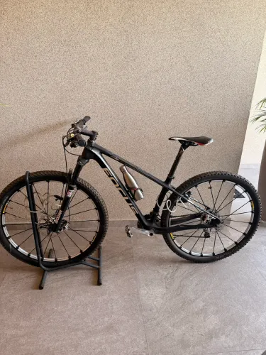 Bike Carbono - Aro 29 - EXCELENTE 