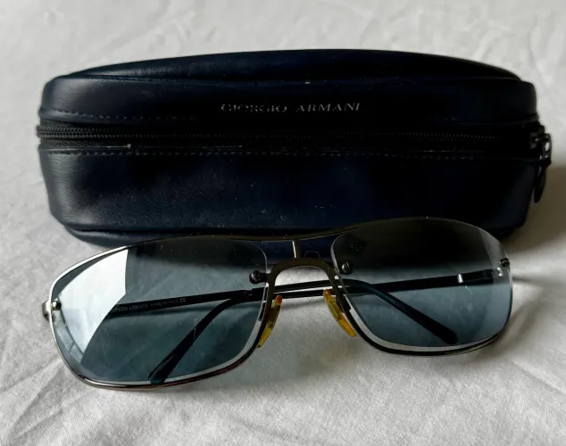 Óculos de sol Giorgio Armani made in Italy