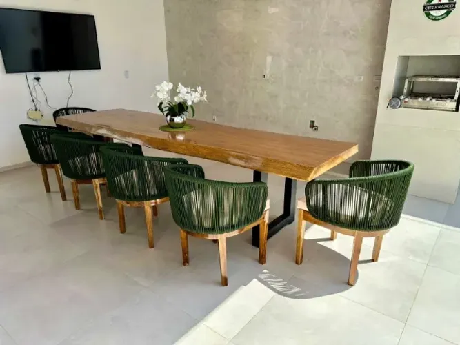 POLTRONAS ROMA PLUS COM MESA RUSTICA