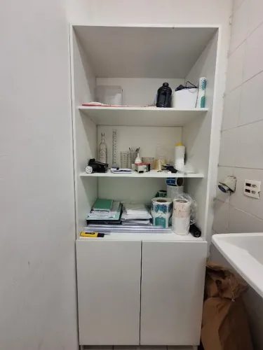 Armário em MDF Branco Sob Medida - Excelente Estado