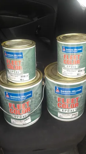 Tinta epox. 2 galões nunca usados.Com catalisador