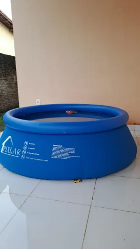 Vendo piscina inflável 1000 litros usada apenas duas vezes