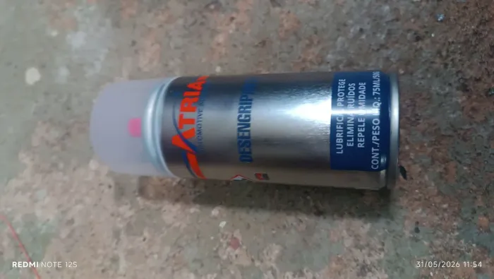 Spray desengripante 300 latas por 200 reais 