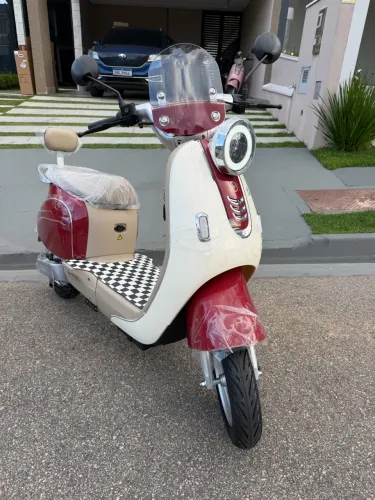 Scooter Elétrica Cappuccino 1000W - Econômica e Moderna