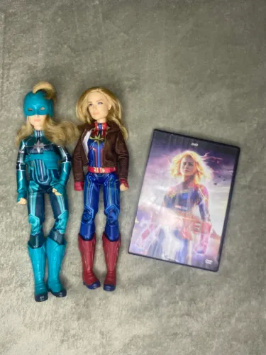 Lote 2 Bonecas Capitã Marvel Hasbro - Starforce E Deluxe (30cm) original + brinde