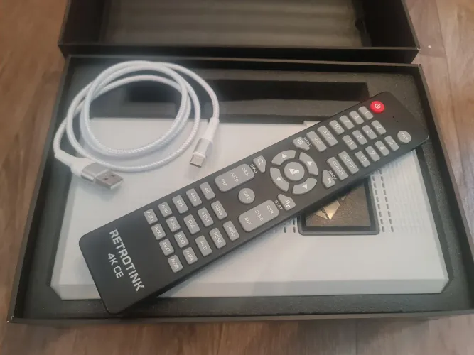 Retrotink 4K CE - 2 meses de uso, perfeito estado. 