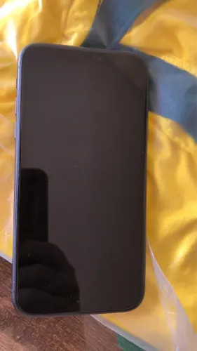 Oportunidade iPhone 11 64gb preto único dono, sem reconhecer chip, fora isso tudo pegando.