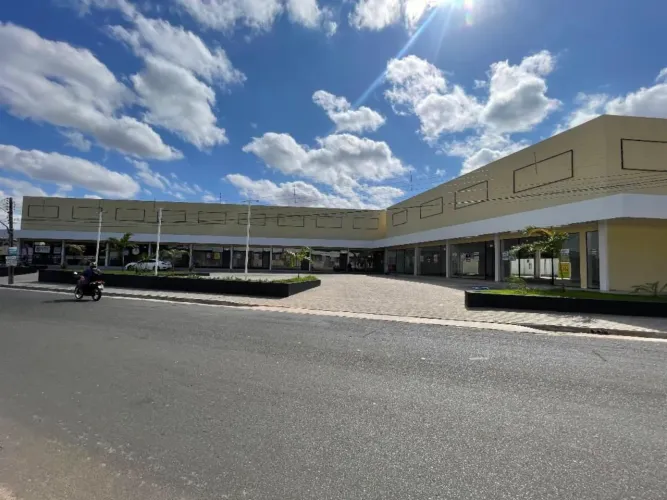 Sala comercial para aluguel no Uni Center localização estratégica no Ininga