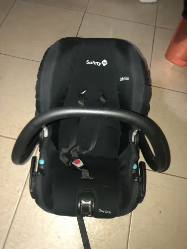 Vendo bebê conforto 