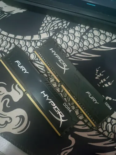 Memória RAM 8GB DDR4