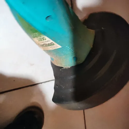 Máquina de cortar grama