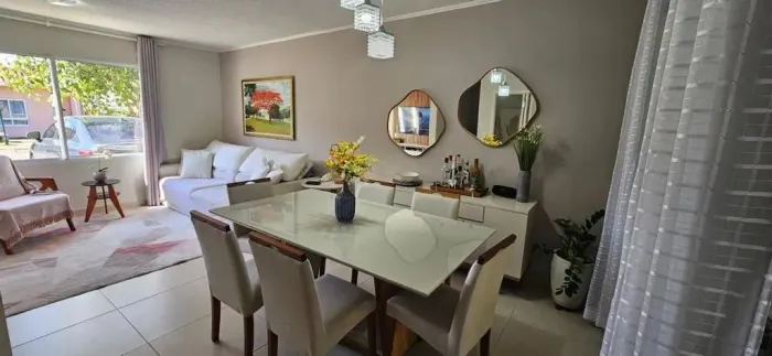 Casa à venda em Cotia, Jardim Petrópolis, com 3 quartos, com 84 m², Bosques da Villa