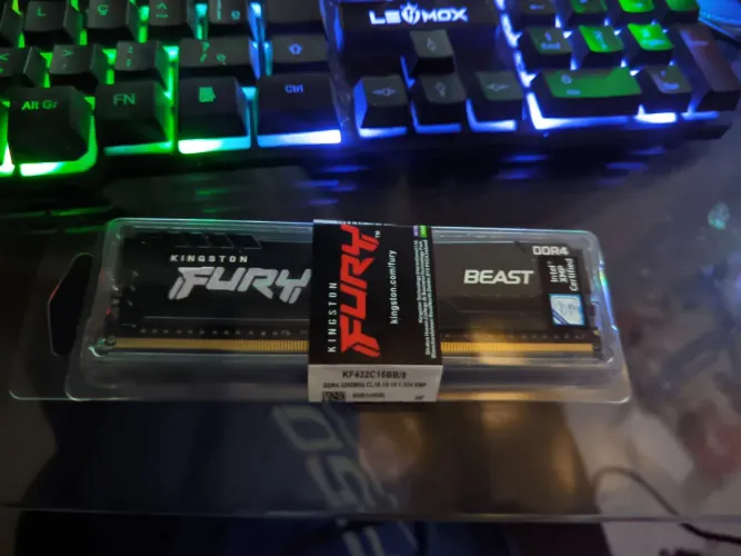 Memória ram hyperx 8GB ddr4 3200hz