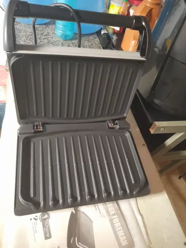 Sanduicheira GRILL George Foreman 110v NUNCA USADA