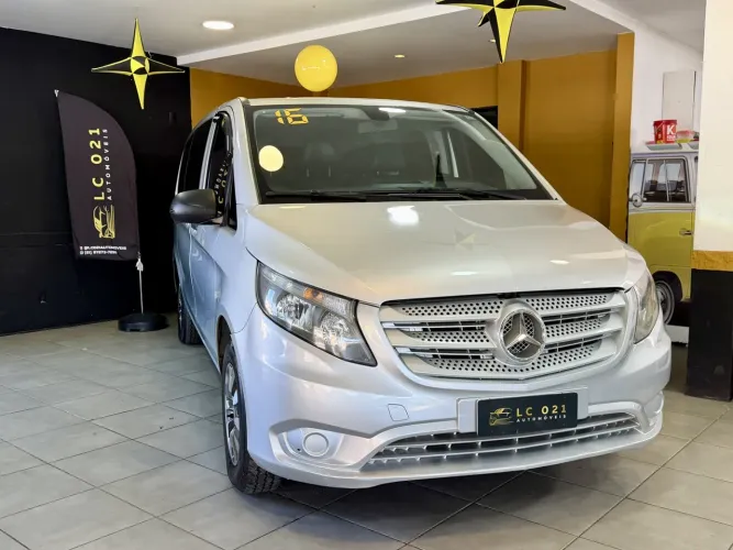 Mercedes-Benz Vito Tourer 119 Luxo 2.0 Flex 8lug. Mec. 2016