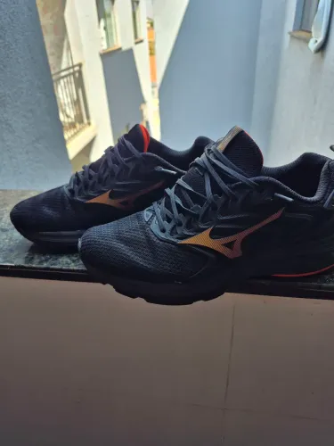 Mizuno Spice 4 em ótimas condições