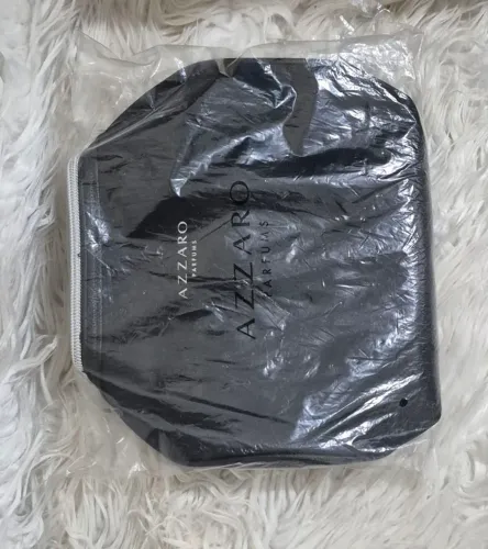 Necessaire preto Azzaro