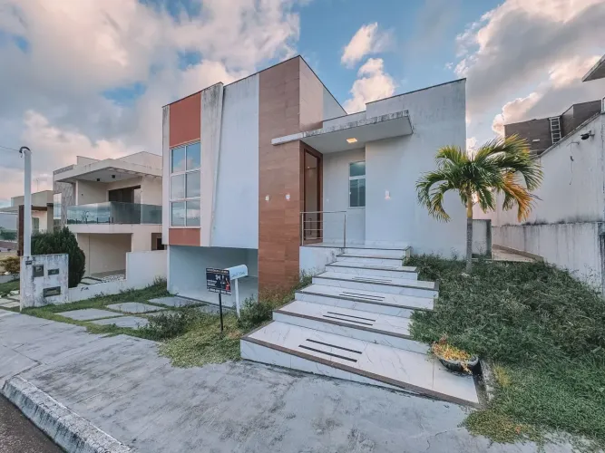Condomínio Novo Leblon Casa duplex | 211,56 m² | 4 quartos