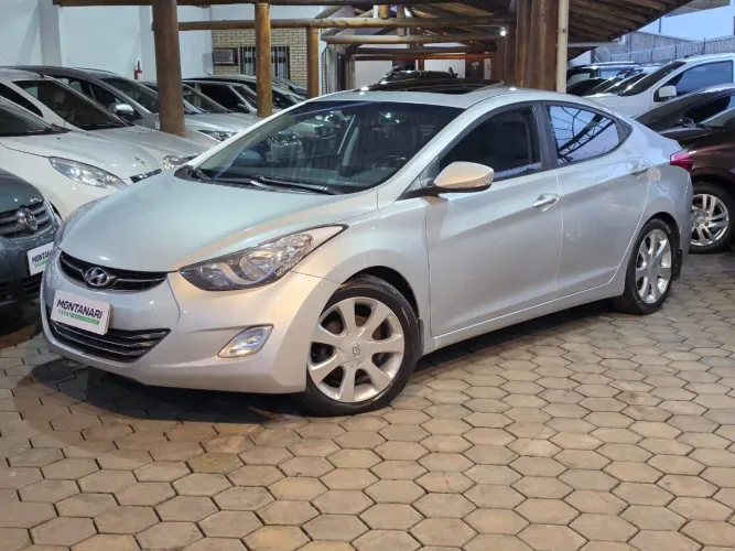 Hyundai Elantra GLS 1.8 16V Aut. 2013