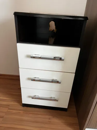 Mesa de cabeceira / gaveteiro 76X40X40