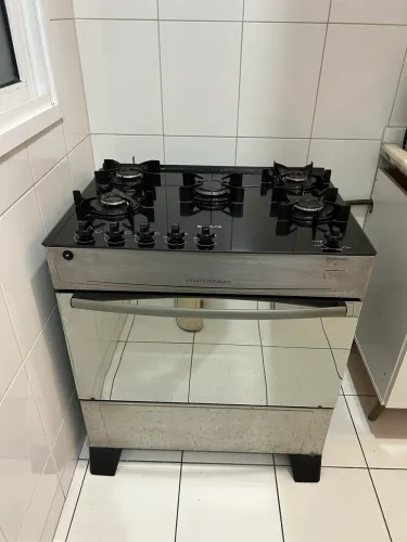 Fogão 5 bocas com Mesa de vidro - usado