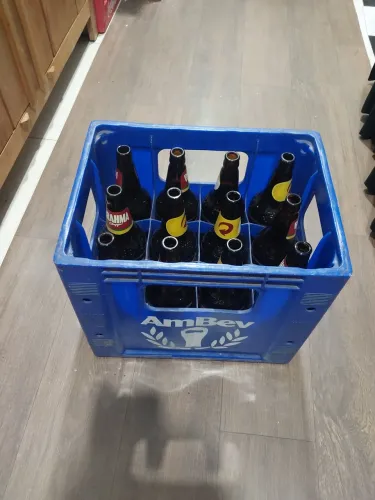 CAIXA E VASILHAMES CERVEJA LITRAO AMBEV
