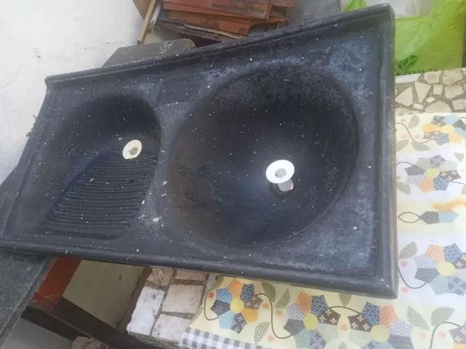 Tanque / lavanderia de Fibra pequena ( 84cmx45cm) - usada 