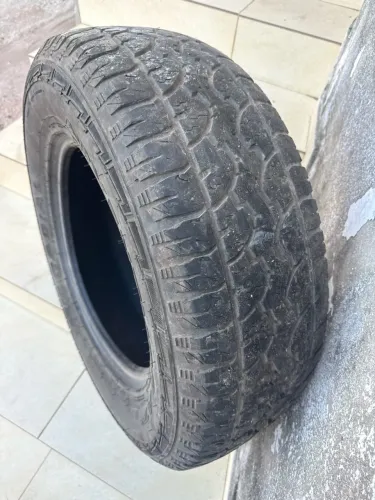 Vendo 4 pneus 265/70/17