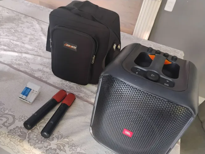 Caixa De Som Partybox Encore Com Microfone Jbl Preta