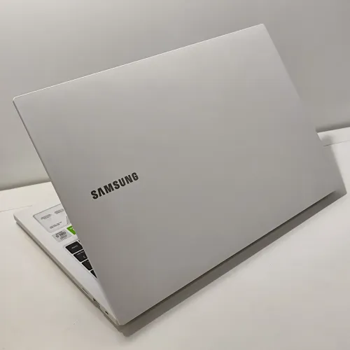 Notebook Samsung - Intel Core i5 de 10a Geração - NVIDIA GeFORCE - SSD
