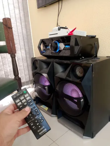 Vendo sony shake 33 em estado de novo