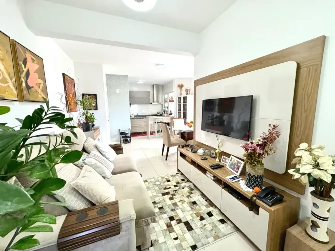 APARTAMENTO À VENDA NO ESTREITO - 03 DORMITÓRIOS COM SUÍTE - CHURRASQUEIRA - 02 VAGAS
