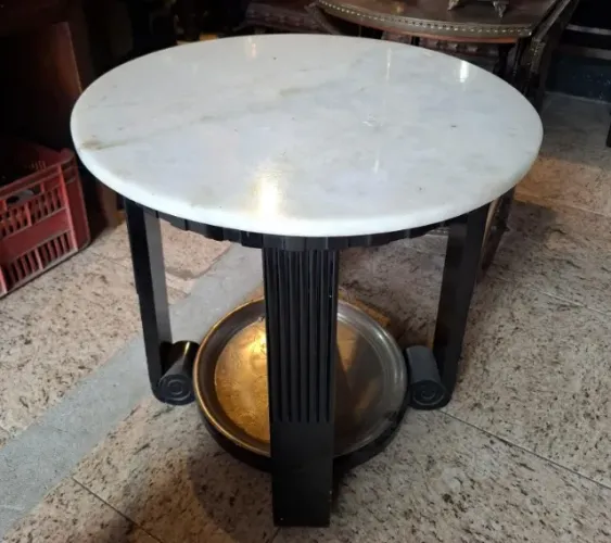 Mesa de Centro/Lateral Art Déco - Tampo de Mármore e Base Ébano
