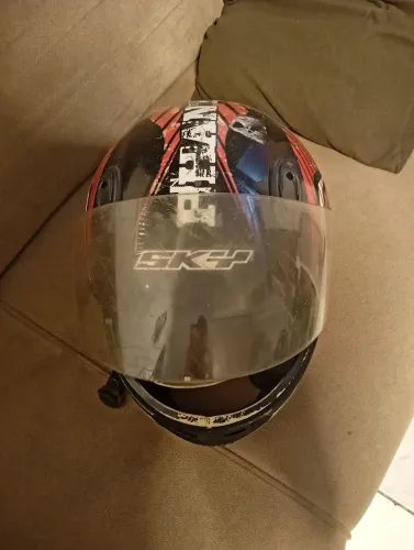 Capacete esportivo Phantom 
