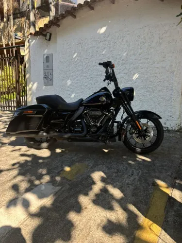 Harley Davidson Road King Special com Motor 114 Preta 2021