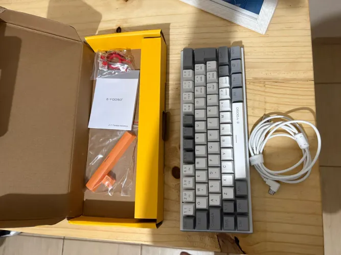 Teclado mecânico E-yooso 60%
