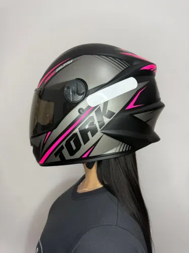 Capacete fechado por $220,00 reais