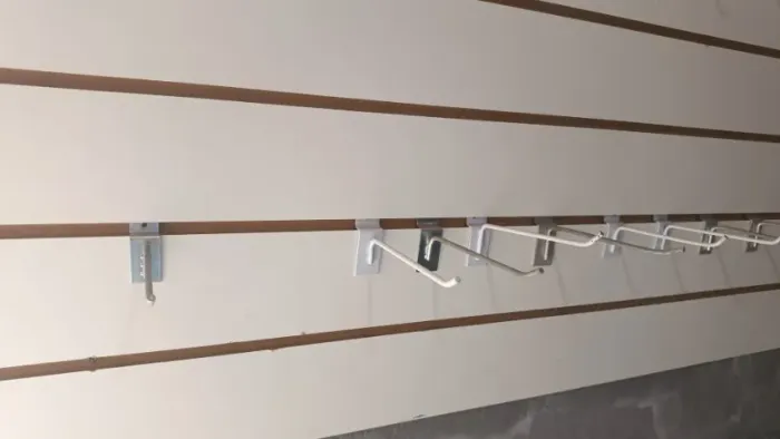 Painel canelado de loja
