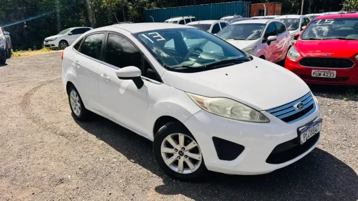 Ford Fiesta Sedan SE 1.6 16V Flex 4P 2013