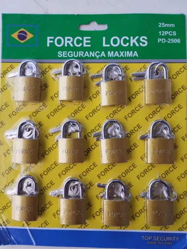 Cartela de cadeado com 12 unidades. 25mm