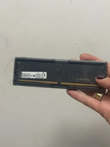 Memoria Kingston 32GB DDR5 5200Mhz Para computador Nova Lacrada 1 ano de garantia R