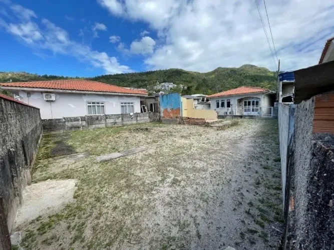 Terreno a venda - Bairro Cantos dos Ganchos, Governador Celso Ramos/SC