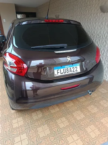 Peugeot 208 Griffe 1.6 Flex 16V 5P Aut. 2014