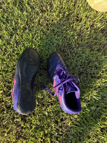 Vende-se chuteira adidas Nova