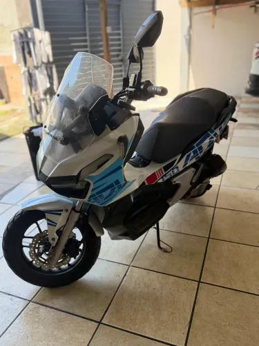 Adv 150 moto